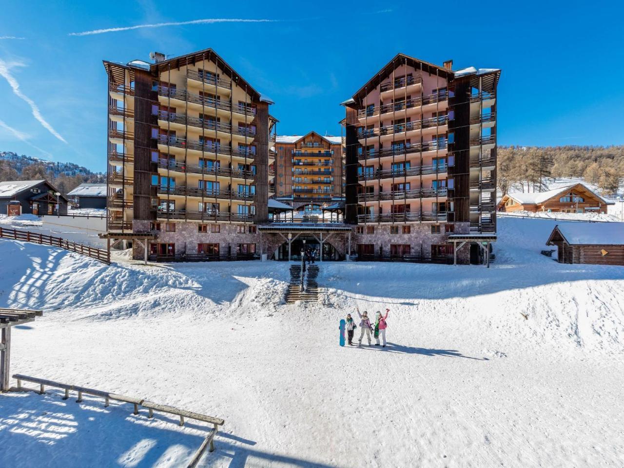 Castor & Pollux Aparthotel Risoul Exterior photo